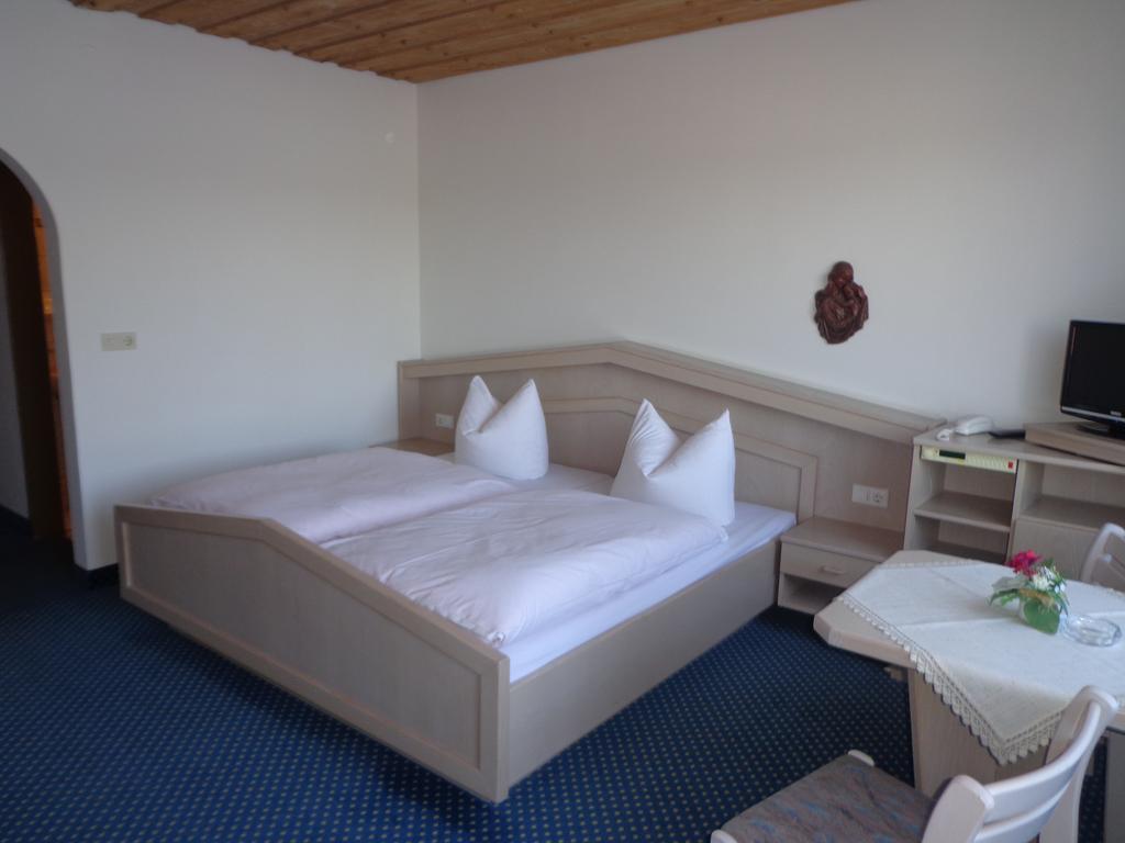 Hotel Am See Neubäu Pokój zdjęcie